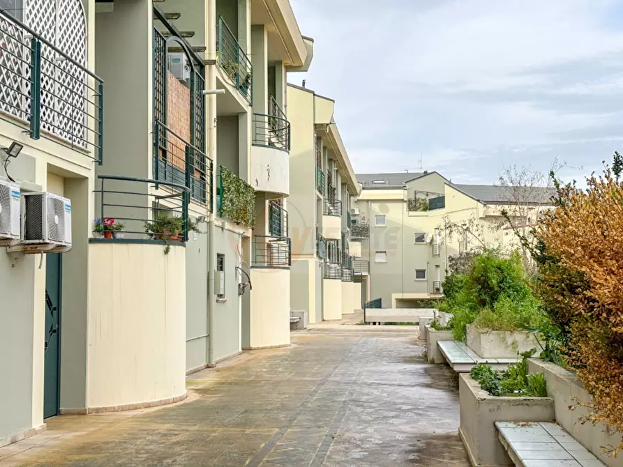 Immagine 29 di Appartamento in vendita  in Via Walter Pasella 36/B a Sassari