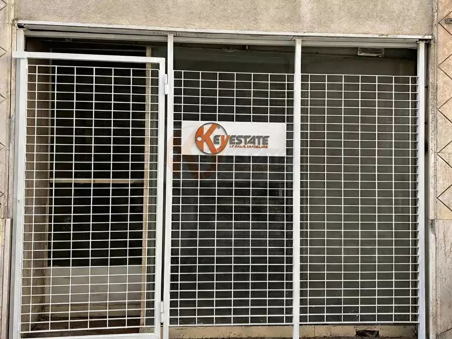 Immagine 2 di Locale commerciale in vendita  in Via sebastiano satta 12 a Sassari