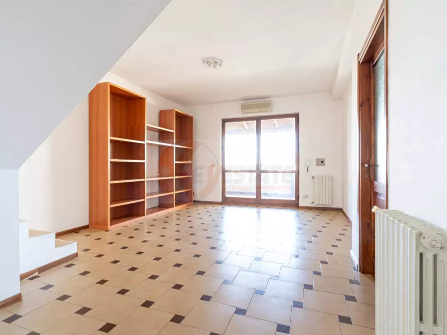 Immagine 6 di Appartamento in vendita  in via Ospitone 14 a Sassari