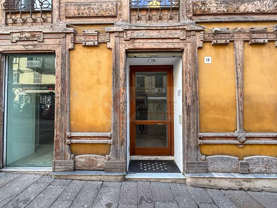 Immagine 16 di Locale commerciale in vendita  in Largo Cavallotti 18 a Sassari