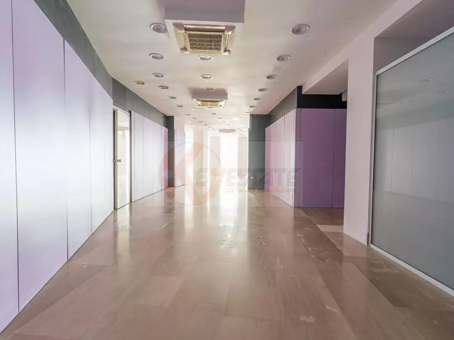 Immagine 9 di Locale commerciale in vendita  in Largo Cavallotti 18 a Sassari