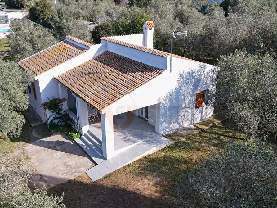 Immagine 1 di Villa in vendita  in Strada vicinale serra di lioni 30 a Sassari