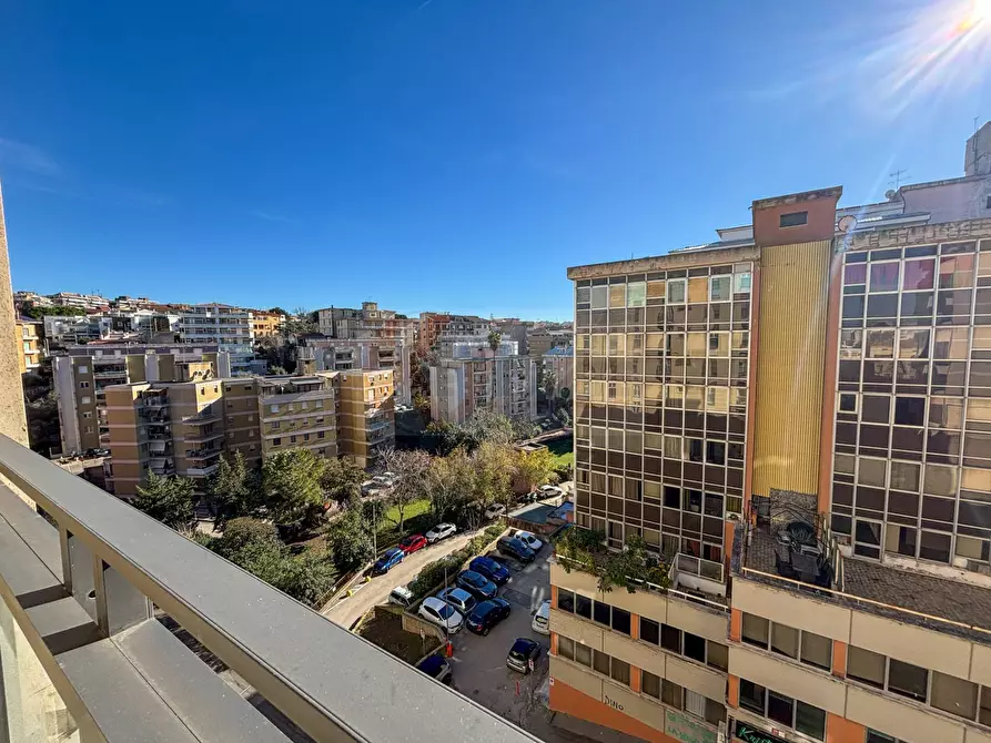 Immagine 5 di Appartamento in vendita  in via Lussu 9 a Sassari