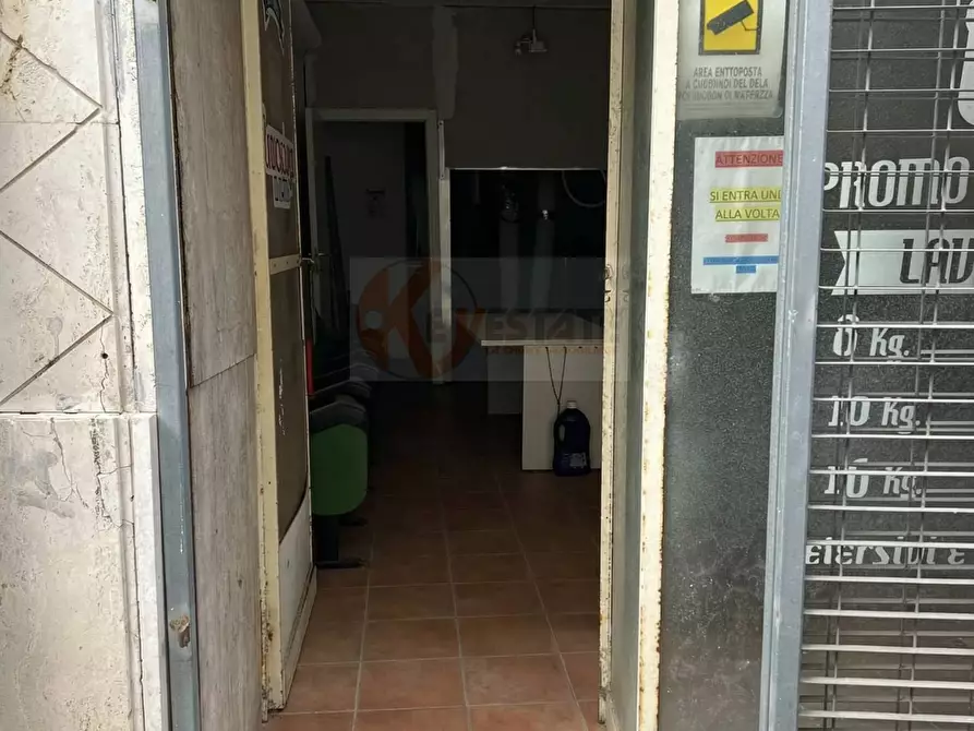 Immagine 3 di Locale commerciale in vendita  in Via sebastiano satta 12 a Sassari