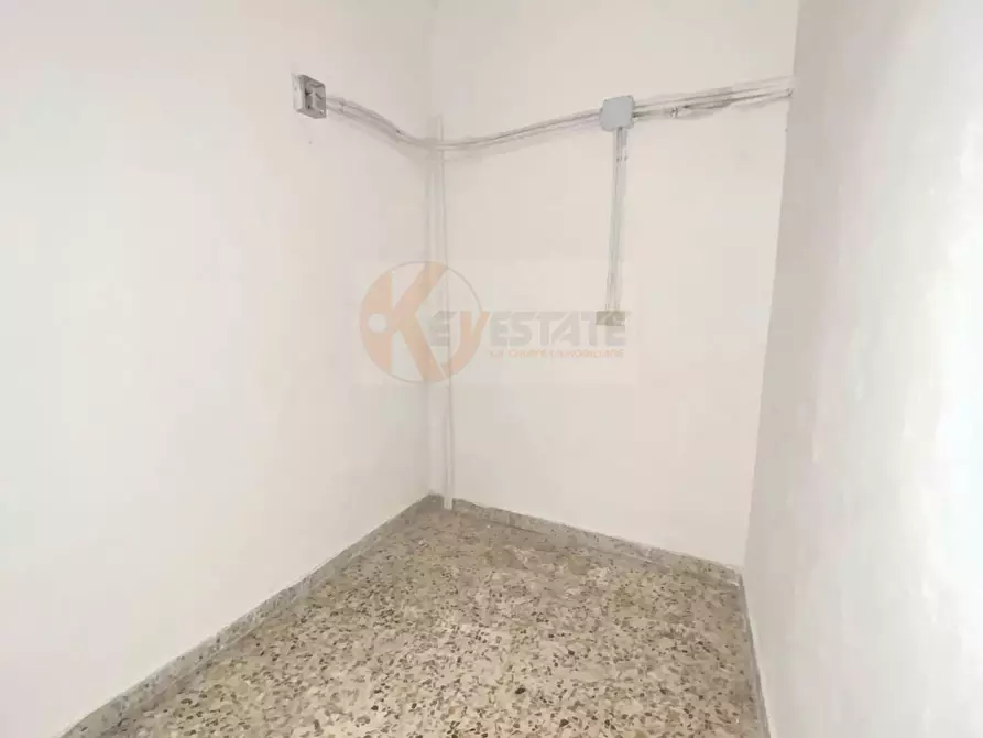 Immagine 8 di Locale commerciale in vendita  in Via sebastiano satta 12 a Sassari