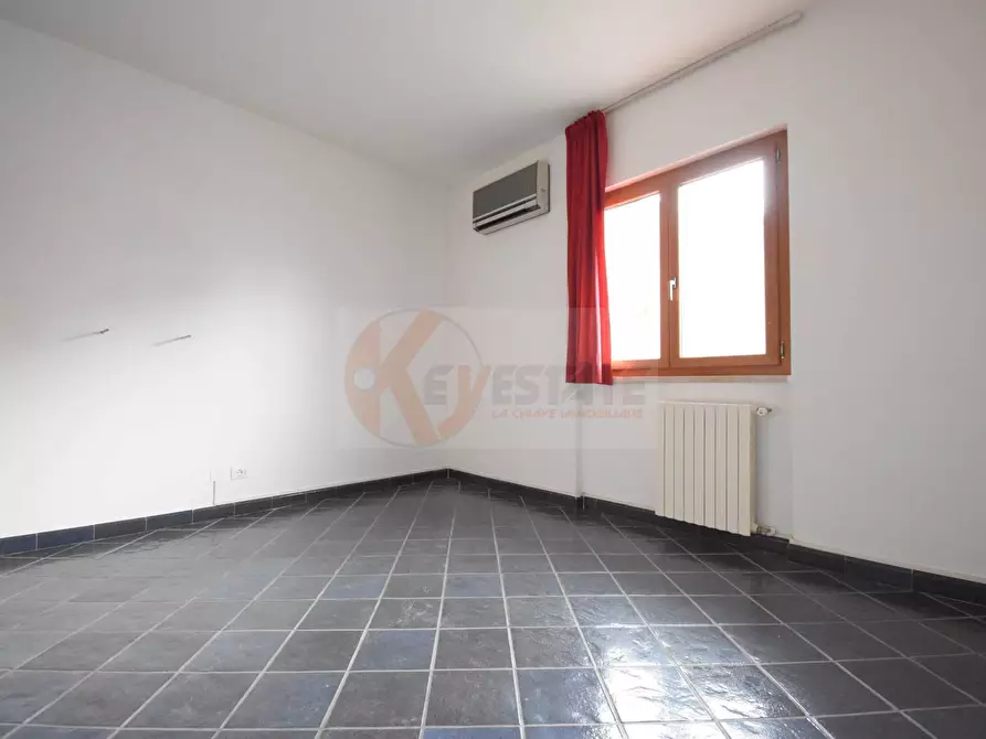 Immagine 12 di Appartamento in vendita  in Via Mughina 26 a Nuoro