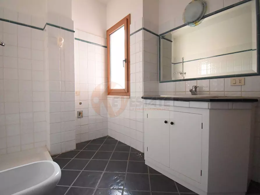 Immagine 15 di Appartamento in vendita  in Via Mughina 26 a Nuoro