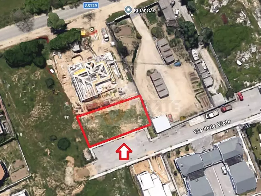 Immagine 10 di Terreno residenziale in vendita  in VIA DELLE VIOLE a Nuoro