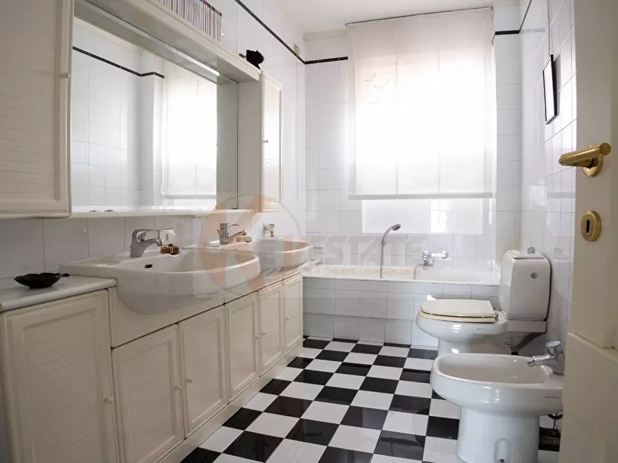 Immagine 13 di Attico in vendita  in VIA PERANTONI SATTA 10 a Sassari