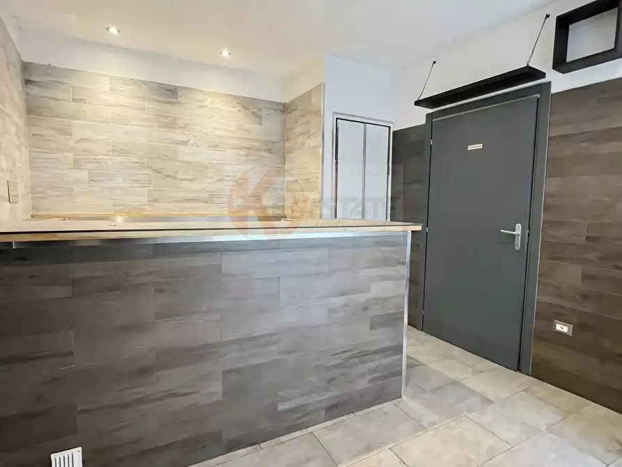 Immagine 3 di Locale commerciale in vendita  in via università 56 a Sassari