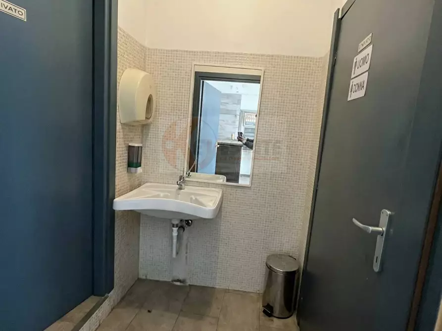 Immagine 5 di Locale commerciale in vendita  in via università 56 a Sassari