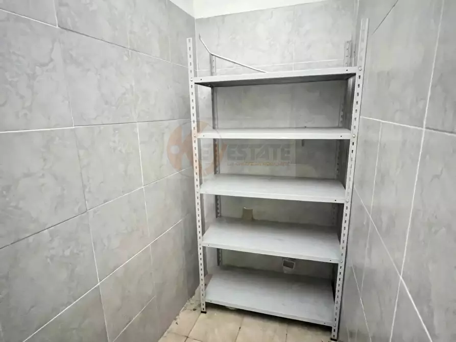 Immagine 10 di Locale commerciale in vendita  in via università 56 a Sassari