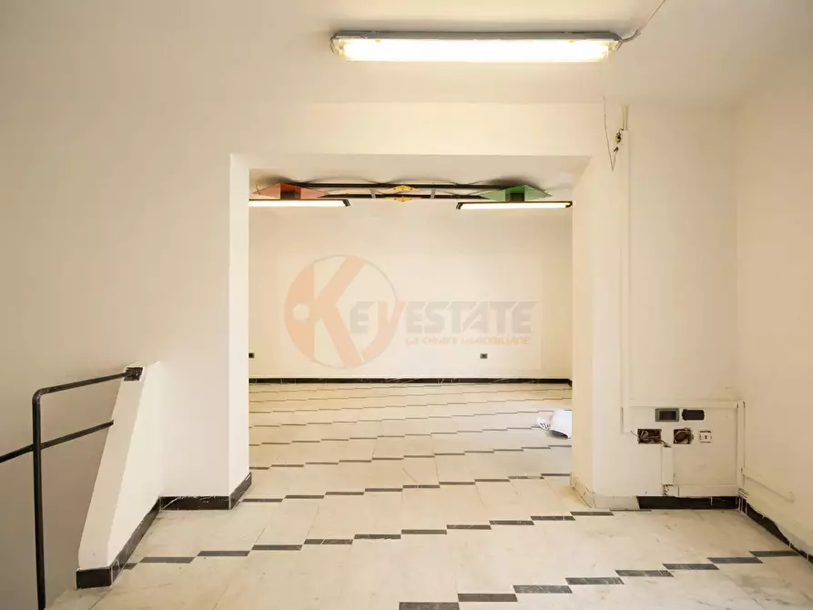 Immagine 12 di Locale commerciale in vendita  in Largo Ittiri 4 a Sassari