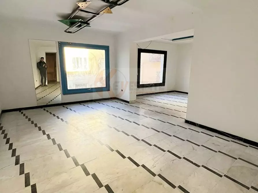 Immagine 15 di Locale commerciale in vendita  in Largo Ittiri 4 a Sassari