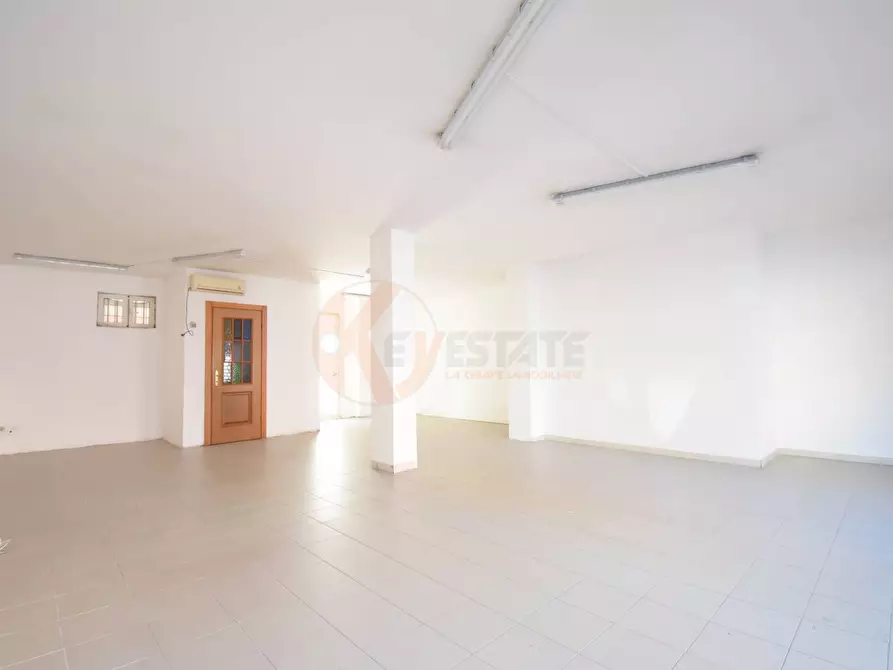 Immagine 2 di Locale commerciale in vendita  in Via Matteotti 26 a Sassari