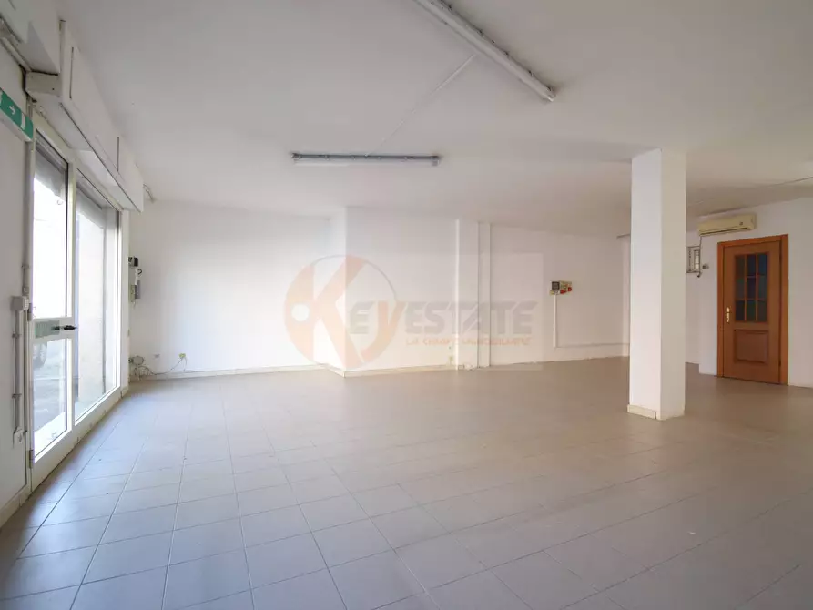 Immagine 3 di Locale commerciale in vendita  in Via Matteotti 26 a Sassari