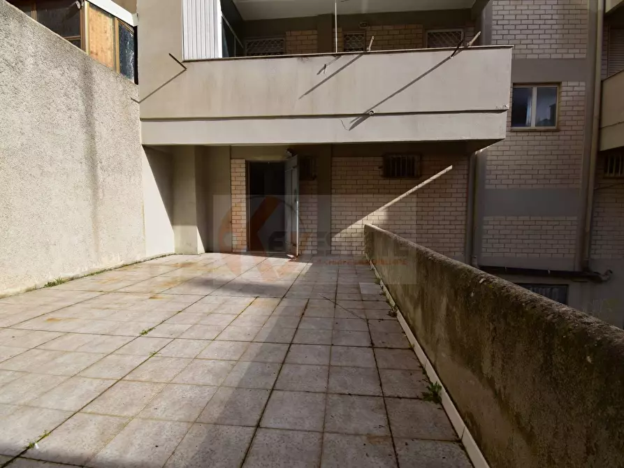 Immagine 6 di Locale commerciale in vendita  in Via Matteotti 26 a Sassari