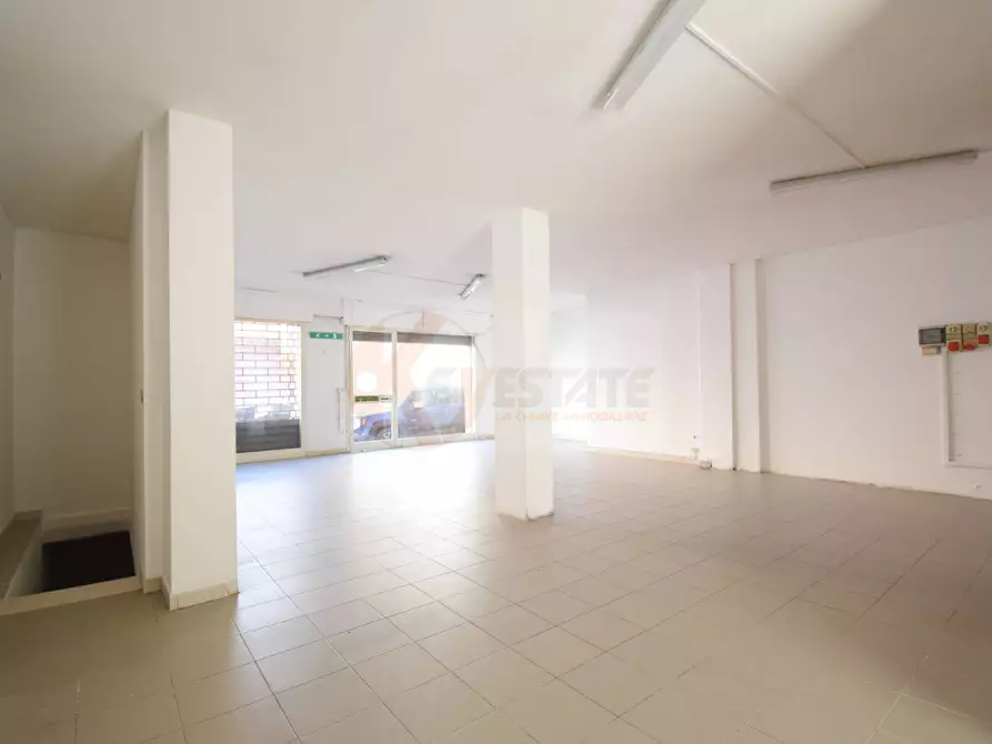Immagine 8 di Locale commerciale in vendita  in Via Matteotti 26 a Sassari