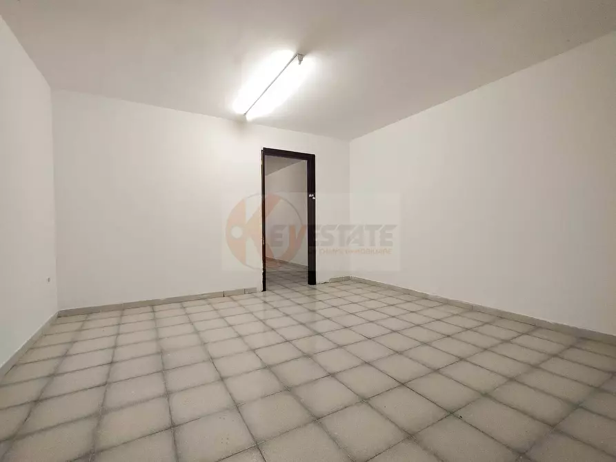 Immagine 11 di Locale commerciale in vendita  in Via Matteotti 26 a Sassari