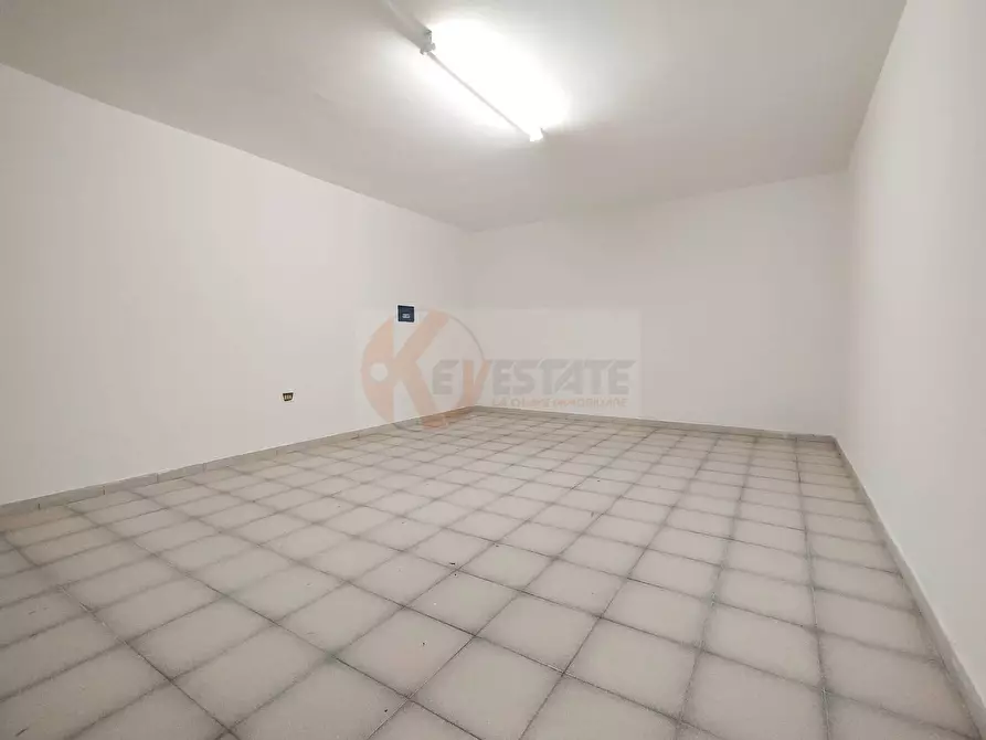 Immagine 12 di Locale commerciale in vendita  in Via Matteotti 26 a Sassari