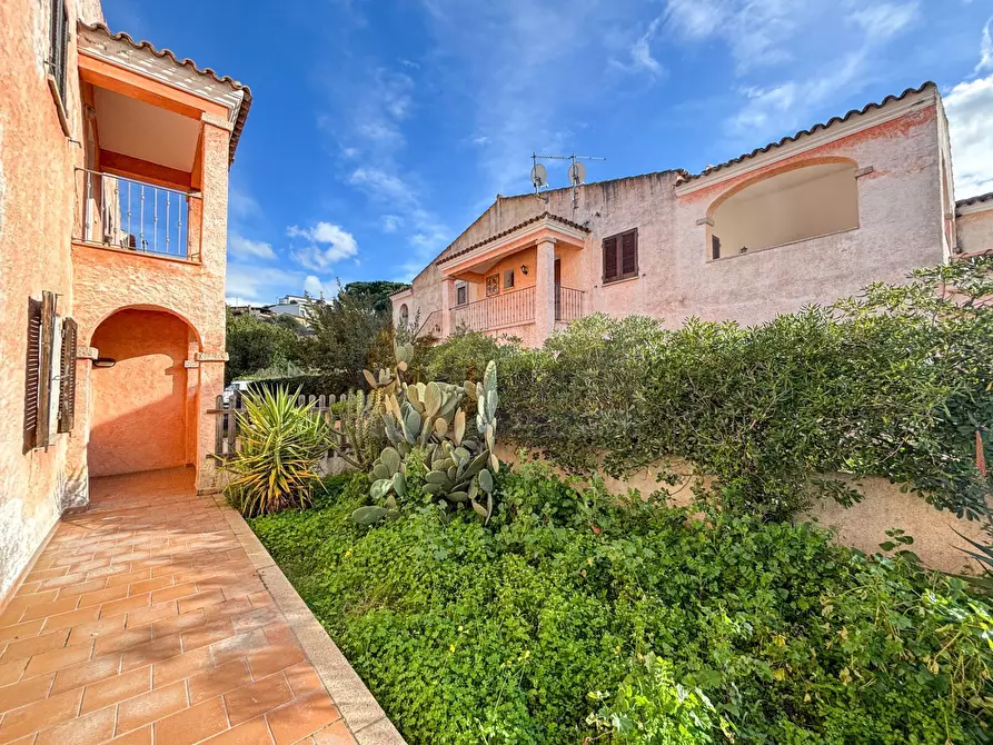 Immagine 21 di Villetta a schiera in vendita  in Via Raimondo Chiodino snc a Arzachena