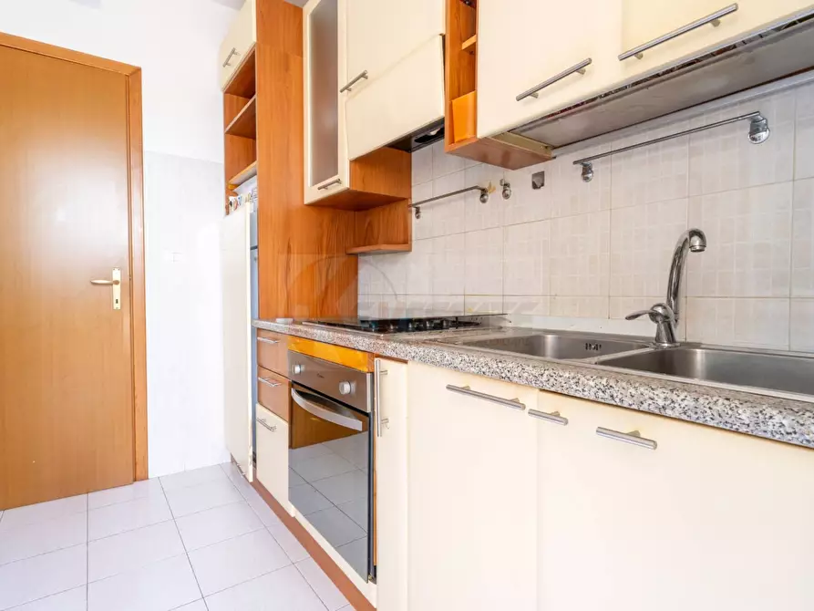 Immagine 10 di Appartamento in vendita  in Via Campidano 1/C a Sassari