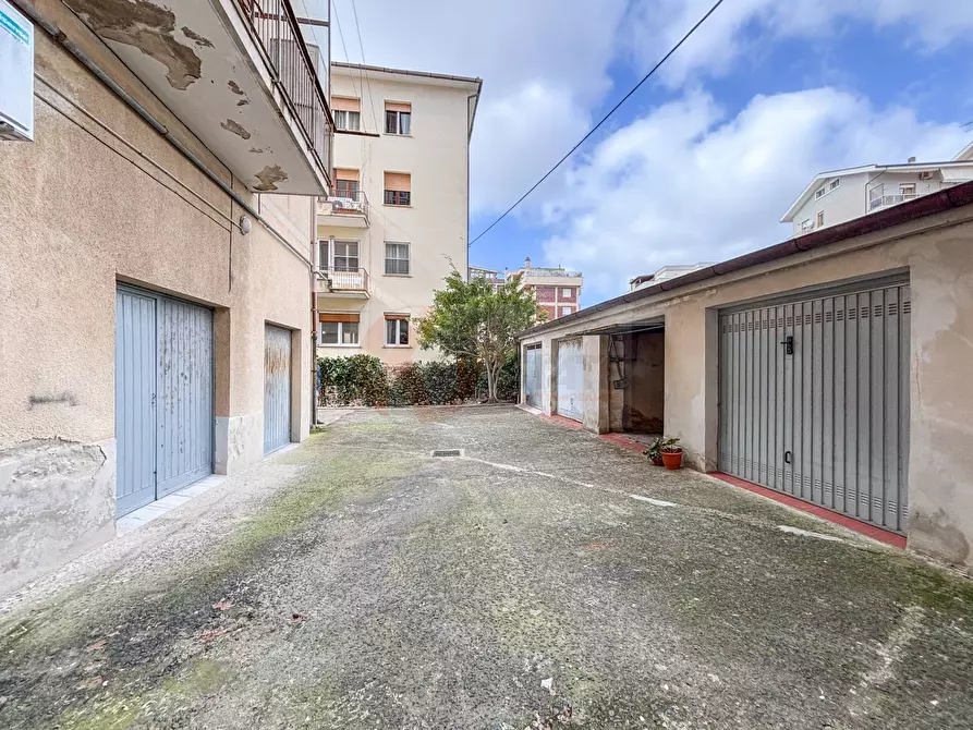 Immagine 38 di Appartamento in vendita  in Viale Adua 28 a Sassari