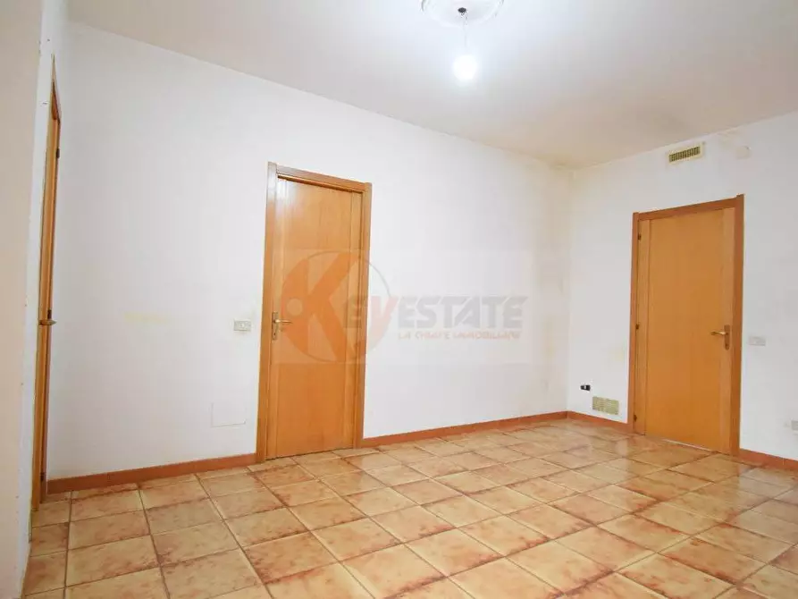 Immagine 10 di Appartamento in vendita  in via Luna e Sole 42 a Sassari