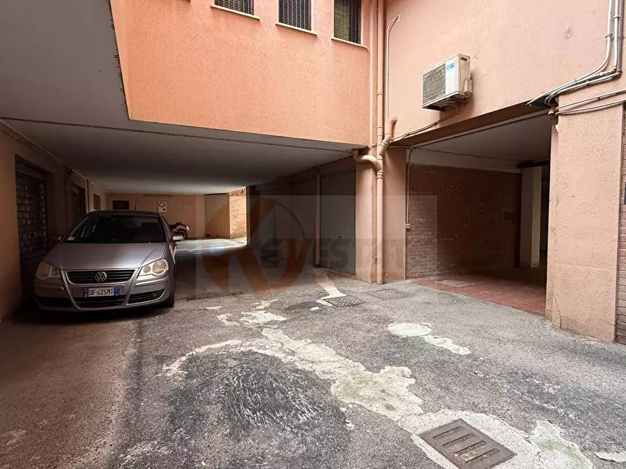 Immagine 53 di Appartamento in vendita  in via Luna e Sole 42 a Sassari