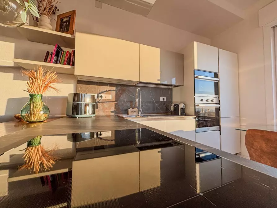 Immagine 14 di Attico in vendita  in Via Foscolo 20 a Alghero