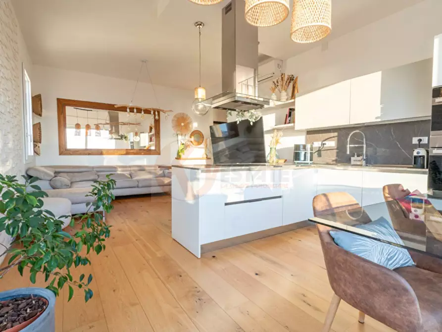 Immagine 19 di Attico in vendita  in Via Foscolo 20 a Alghero