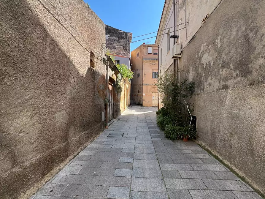 Immagine 2 di Locale commerciale in vendita  in Via ciboddo 10 a Sassari