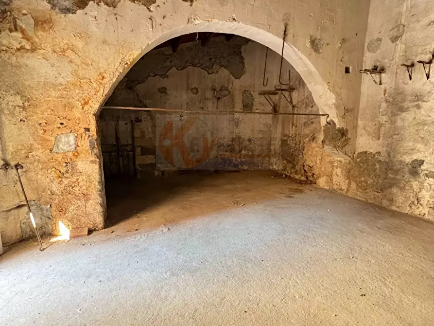 Immagine 11 di Locale commerciale in vendita  in Via ciboddo 10 a Sassari