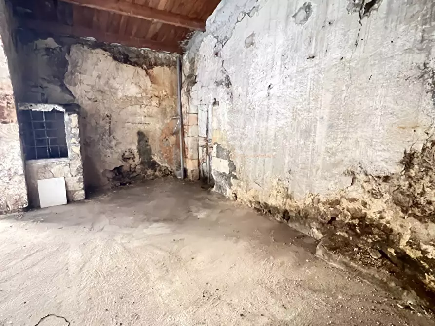 Immagine 15 di Locale commerciale in vendita  in Via ciboddo 10 a Sassari