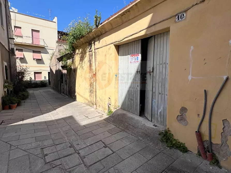 Immagine 5 di Locale commerciale in vendita  in Via ciboddo 10 a Sassari