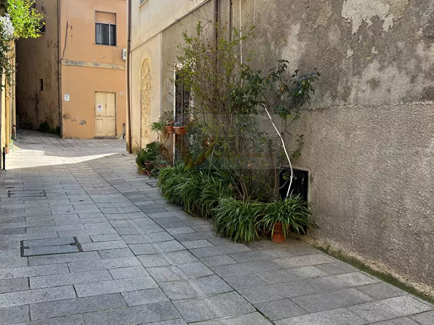 Immagine 3 di Locale commerciale in vendita  in Via ciboddo 10 a Sassari