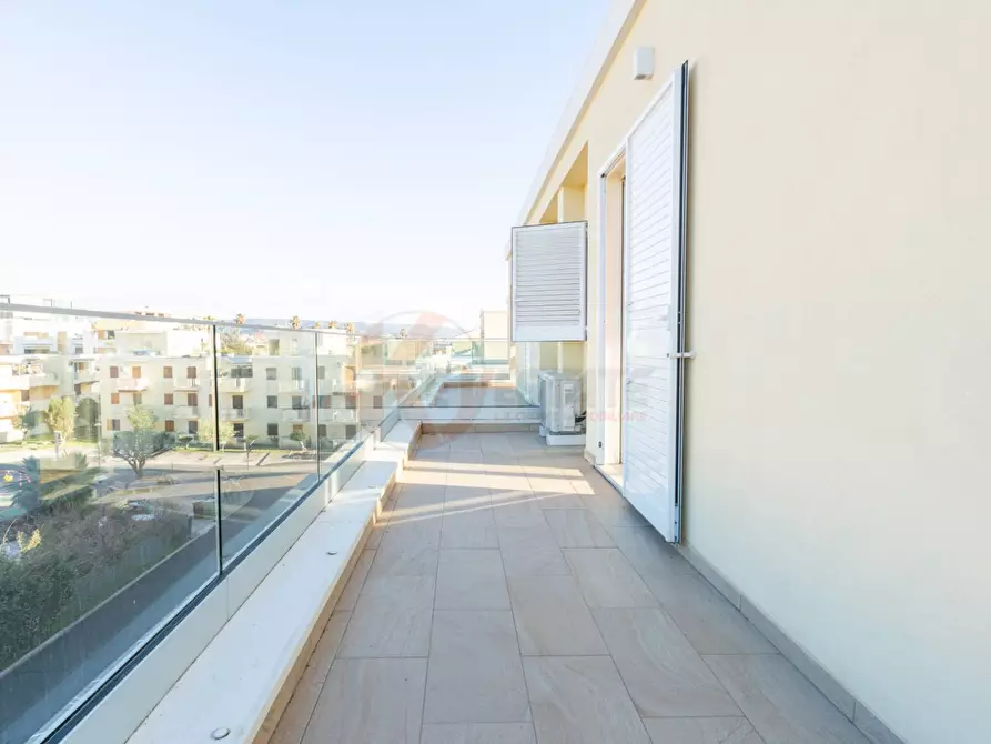 Immagine 33 di Attico in vendita  in Via Lido 125 a Alghero