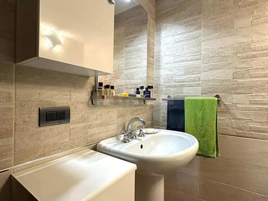 Immagine 22 di Ufficio in vendita  in via Crispatzu 6/A a Sassari