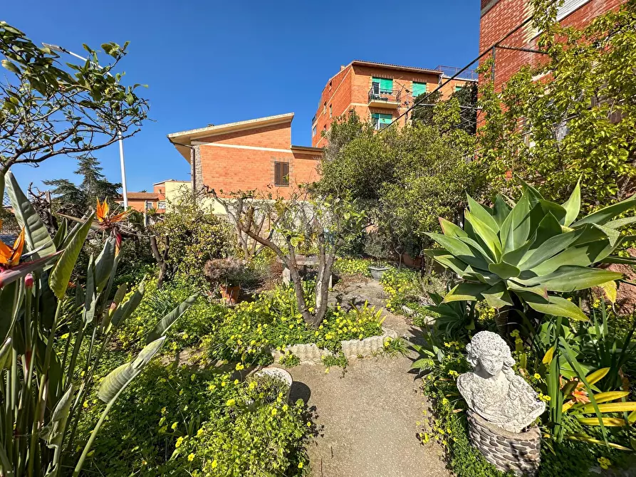 Immagine 40 di Appartamento in vendita  in via Mario Carboni 20 a Sassari