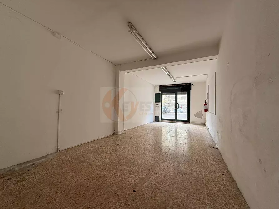 Immagine 6 di Locale commerciale in vendita  in via Grazia Deledda 171 a Sassari