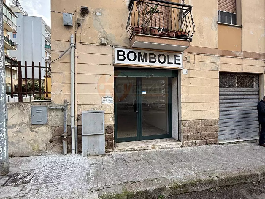 Immagine 15 di Locale commerciale in vendita  in via Grazia Deledda 171 a Sassari