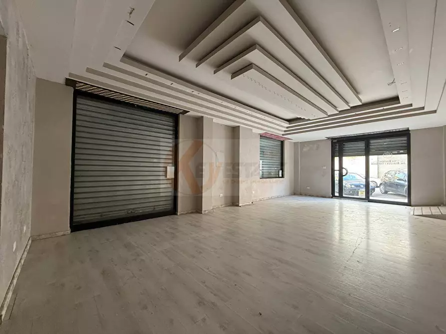 Immagine 2 di Locale commerciale in vendita  in via Grazia Deledda 55 a Sassari