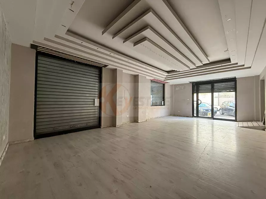 Immagine 3 di Locale commerciale in vendita  in via Grazia Deledda 55 a Sassari