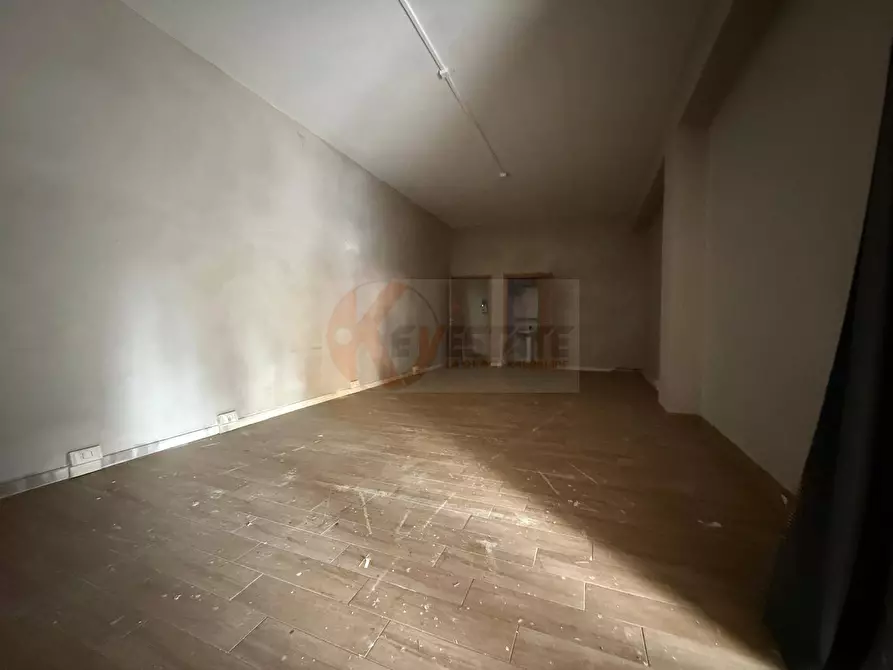 Immagine 6 di Locale commerciale in vendita  in via Grazia Deledda 55 a Sassari