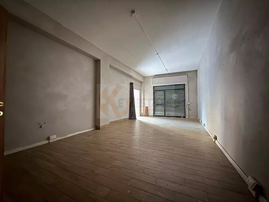 Immagine 7 di Locale commerciale in vendita  in via Grazia Deledda 55 a Sassari