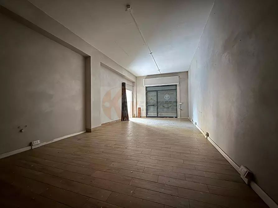 Immagine 8 di Locale commerciale in vendita  in via Grazia Deledda 55 a Sassari