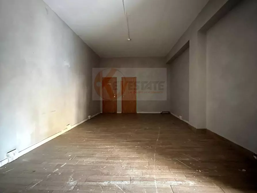 Immagine 12 di Locale commerciale in vendita  in via Grazia Deledda 55 a Sassari