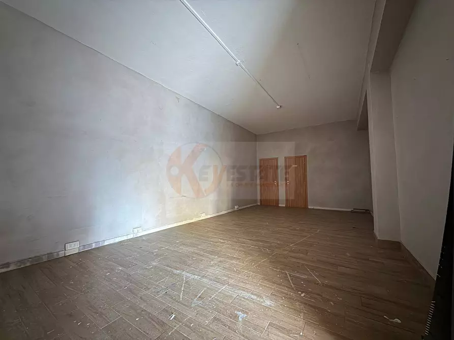 Immagine 14 di Locale commerciale in vendita  in via Grazia Deledda 55 a Sassari