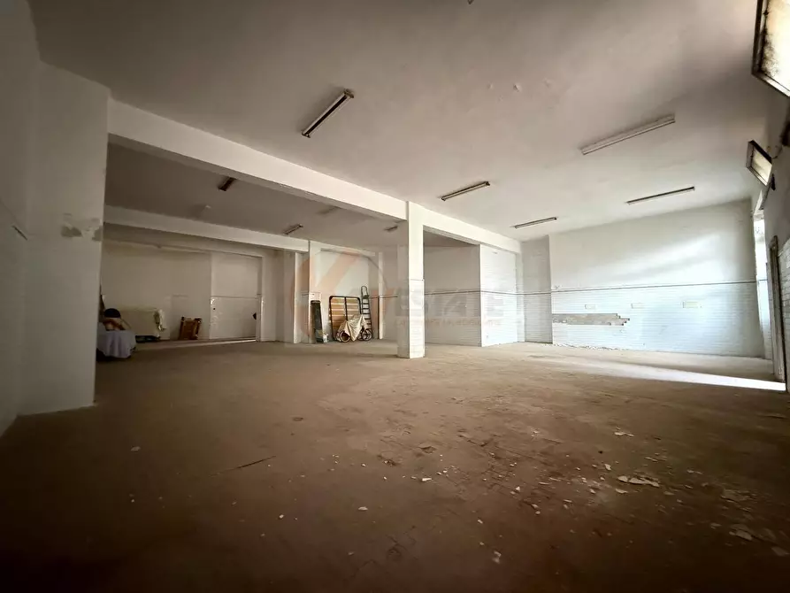 Immagine 2 di Locale commerciale in vendita  in via Grazia Deledda 31 a Sassari