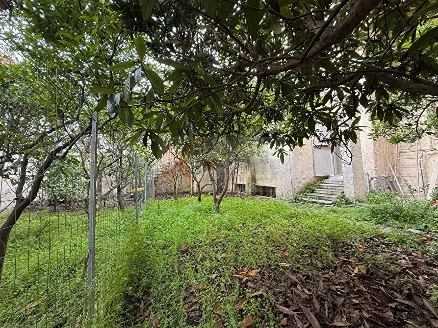 Immagine 12 di Locale commerciale in vendita  in via Grazia Deledda 31 a Sassari